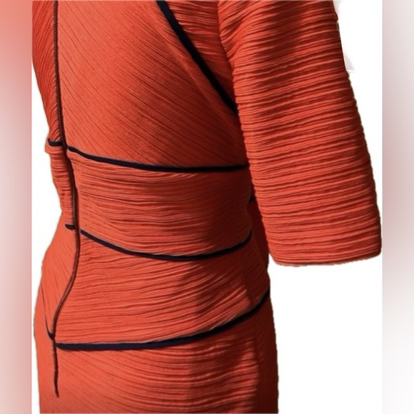 ❤️NUE by Shani Form Fitted dress Color is called Poppy  size 10 NWT - Picture 4 of 12